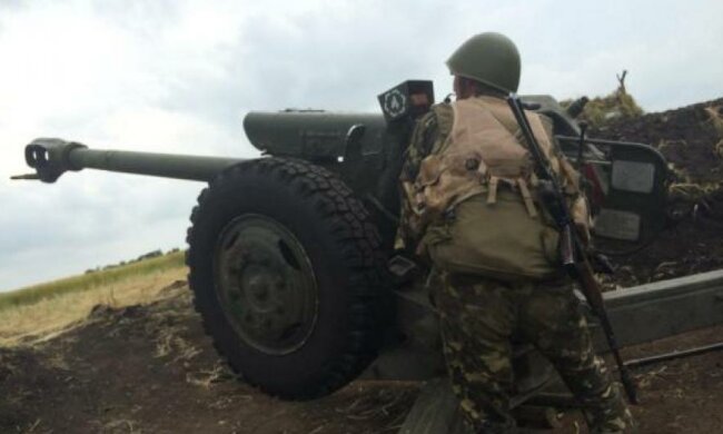 Сепаратисты дважды обстреляли украинские позиции