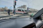 У Харкові автівка протаранила медиків на швидкій: "Везли маму з дитиною"