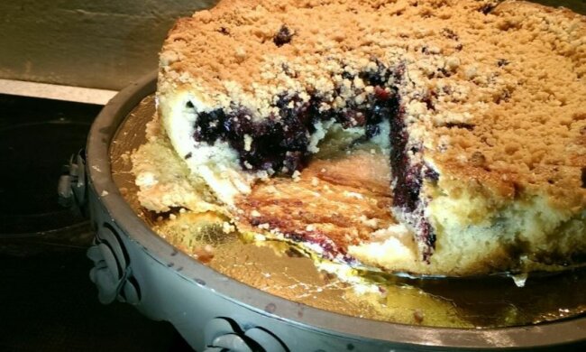 Чорничний пиріг стане улюбленим літнім десертом - дуже смачний рецепт з секретним інгредієнтом