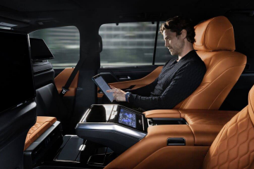 Фото: Lexus LX 2022 года