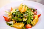 Сезонна кухня: курячий салат з цитрусовими