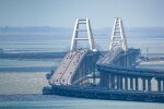 Продукты в Крыму: очередь в магазине