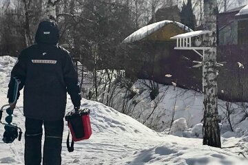 Дача зимой, фото из свободных источников