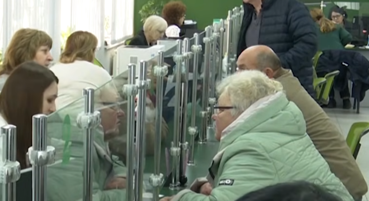 Пенсионеры. Фото: скрин youtube