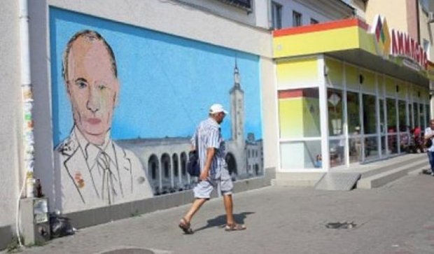 У  Сімферополі замалювали "спаплюженого" Путіна (фото)