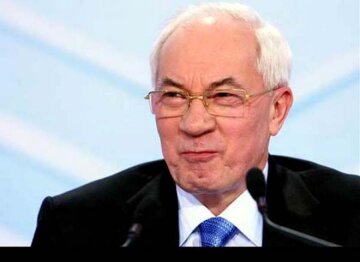 Азаров незаконно получал пенсию в течение шести лет