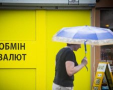Курс валют на 5 июля: доллар и евро снова "травят" гривну