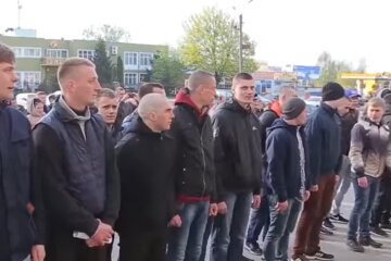 Військкомат, кадр з відео