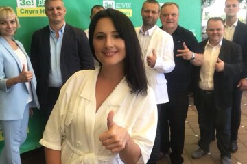 Депутатка "Слуги народу" Борзова зізналась про бізнес у Криму: "Життя непередбачуване"