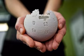 Wikipedia отримала новий дизайн через 10 років, що змінилося