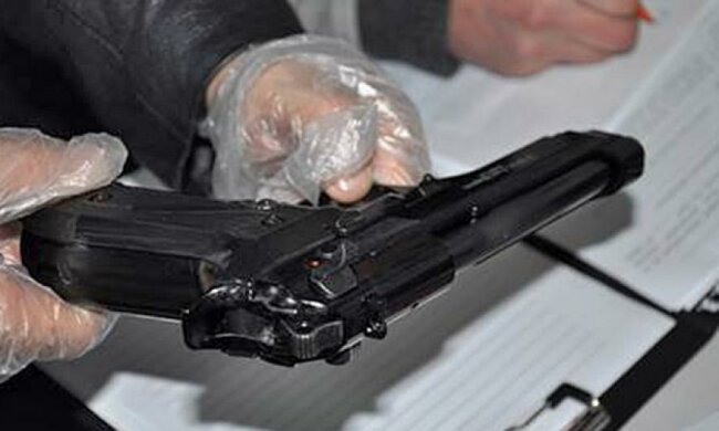 Торговцев контрабандным оружием разоблачили в Ужгороде (фото)