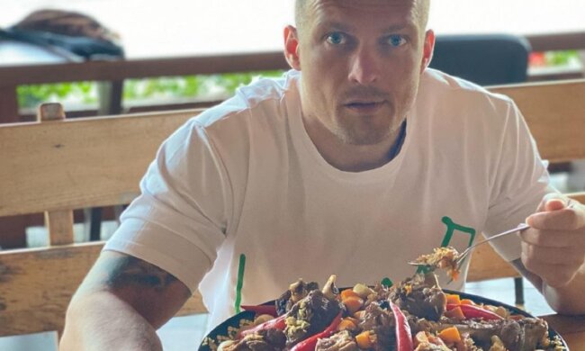 Александра Усика раскритиковал известный промоутер перед боем с Джошуа: "Не будет полноценным тяжеловесом"