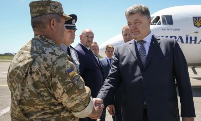 Украина в НАТО: Порошенко показал первые шаги на пути к Альянсу