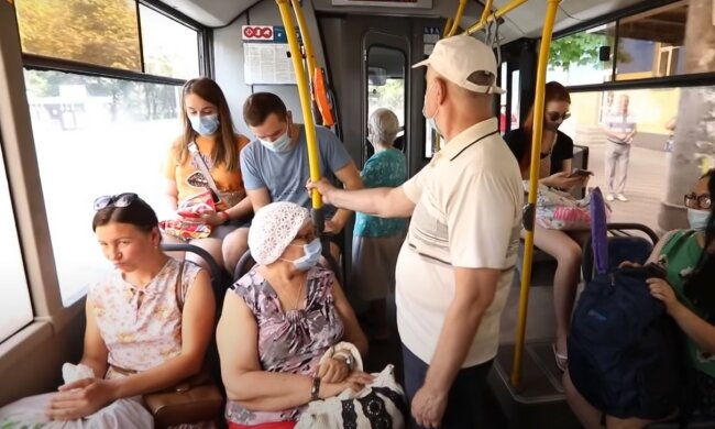 Громадський транспорт, скріншот з відео