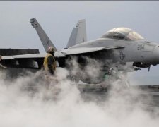 Американські винищувачі прогнали росіян подалі