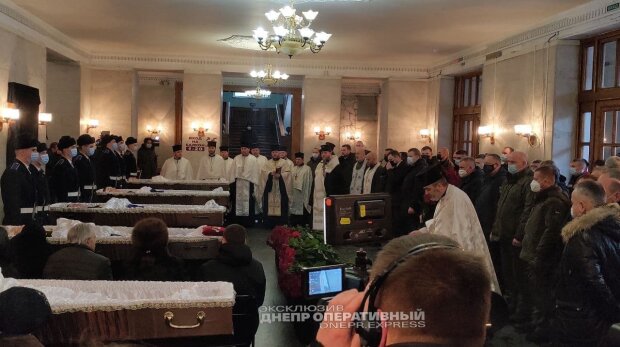 Церемонія прощання із загиблими, фото з Дніпро оперативний