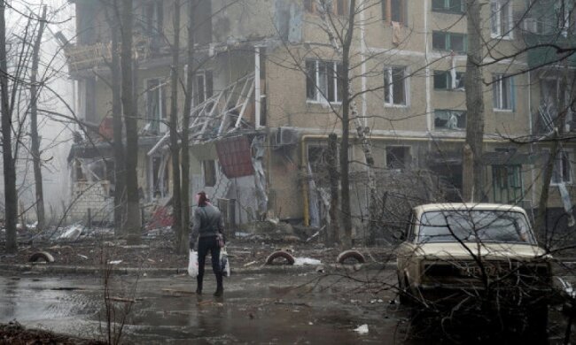 Жителі Донецька налякані вибухами