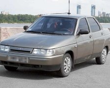 Украина вводит спецпошлины на российские автомобили