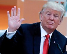 Уединялись в самолете: Трамп шокировал мир новой интрижкой
