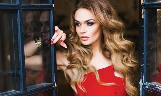 Водонаева засветила голые булки на фоне гор: фото