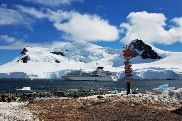 Антарктида: круизный лайнер