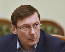 Ничего не изменить: Луценко отреагировал на акцию под его домом