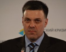 Тягнибок послався на Конституцію і не сказав ні слова на допиті