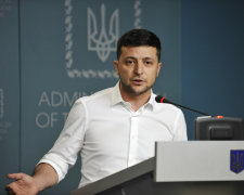 Головне за ніч: "дякую" від Зеленського, авіакатастрофа під Києвом та самоліквідація банків