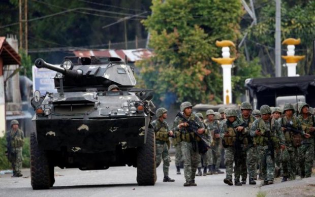 Филиппинские исламисты взяли школьников в заложники