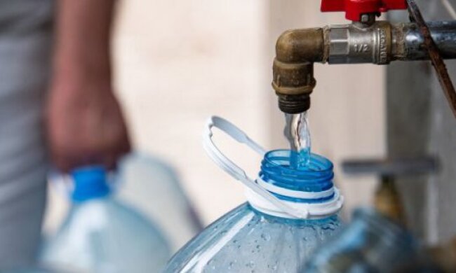 Запасы воды, фото со свободных источников