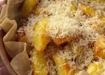 Хрумка картопля в духовці, кадр з відео