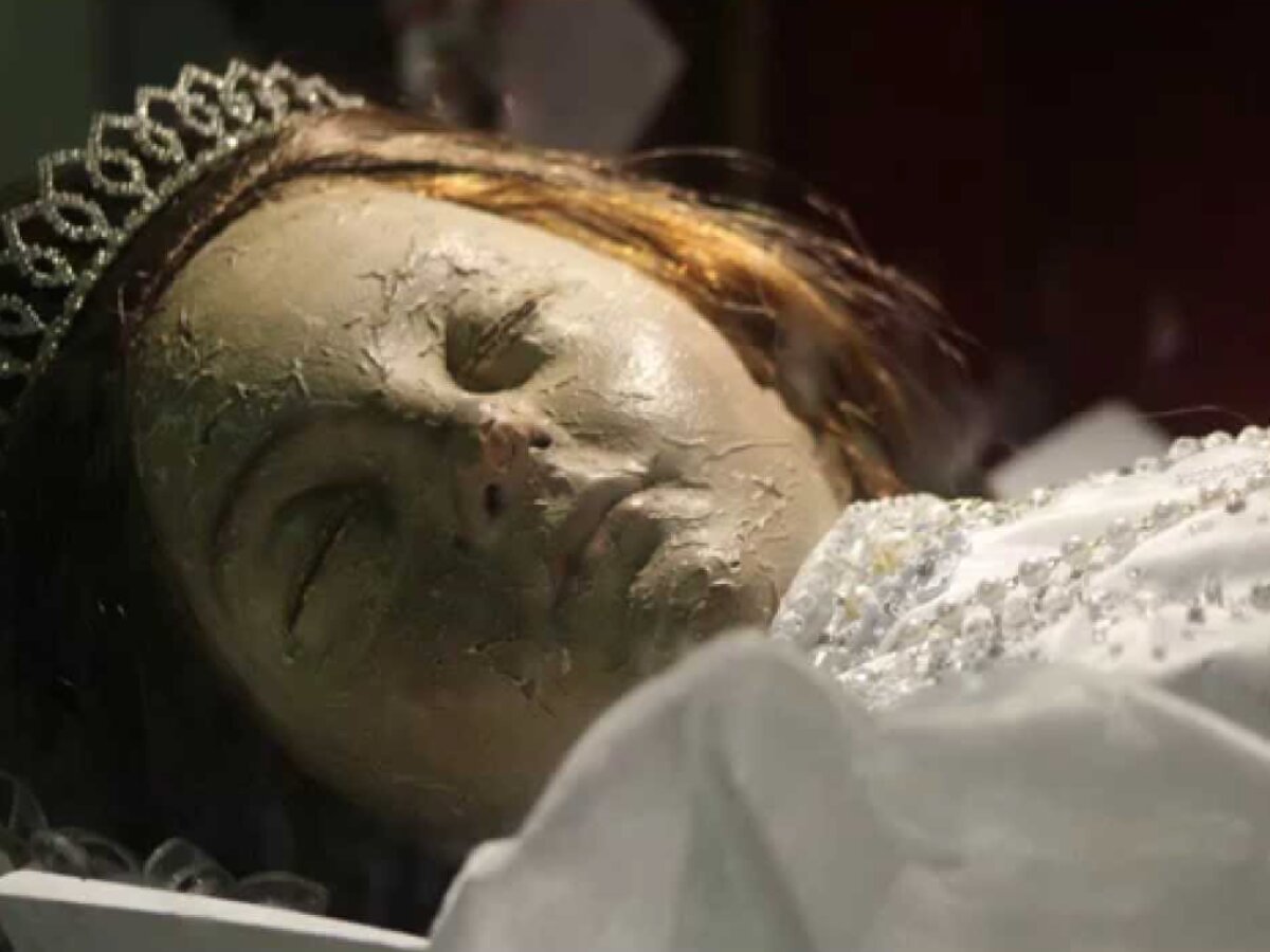 Как будто жива: в чем секрет мумии Розалии Ломбардо