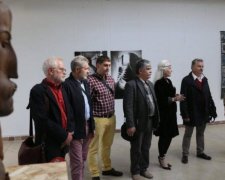 Неслыханно! Львовских скульпторов выбрасывают на улицу