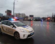 Масштабна ДТП у Харкові відправила копів у реанімацію, медики нічого не обіцяють: кадри з місця трагедії