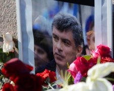 Захисник "Новоросії" плюнув у портрет Нємцова