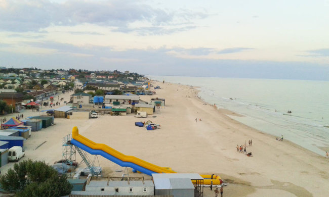 В Азовське море прийшов "подвійний" смерч: фото