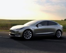 Tesla вложит в выпуск Model 3 миллиард долларов