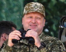 Лекція колорадським жукам: Турчинов сказав, що думає про путінський референдум на Донбасі