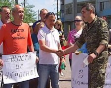 Мешканці Щастя виступили проти виведення українських військ