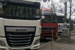 У вікна до Зеленського стукають розлючені далекобійники, шини напоготові, - що зараз відбувається у центрі Києва