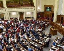 Новый закон защитит детство украинцев: как это будет