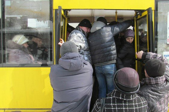"Знущаються роками": вінничани повстали проти допотопних маршруток, що вимагають містяни