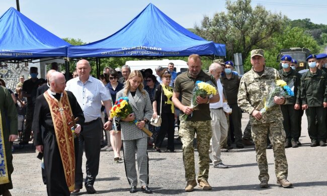 Отдали свои жизни защищая Украину: на  Донбассе почтили память павших героев