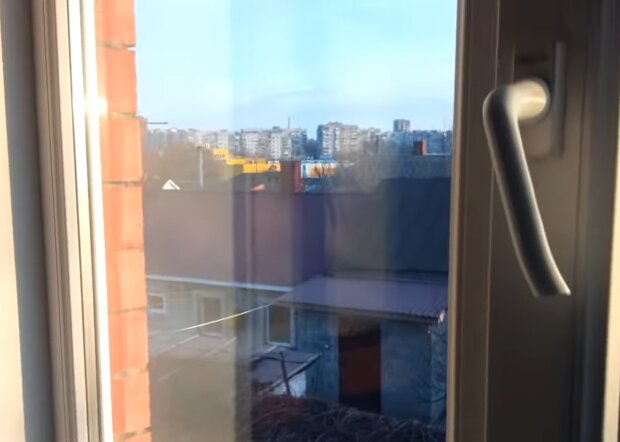Утеплення вікон, скріншот з відео