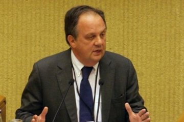 Ляпас став причиною відставки міністра культури Португалії