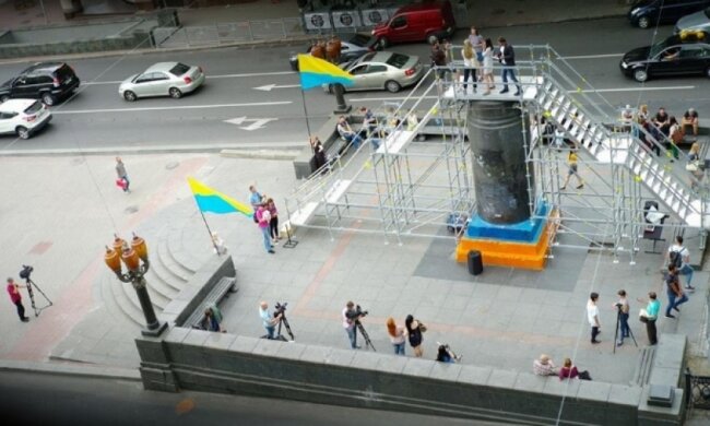 На місці постаменту Леніну кияни хочуть бачити пам'ятник героям-визволителям