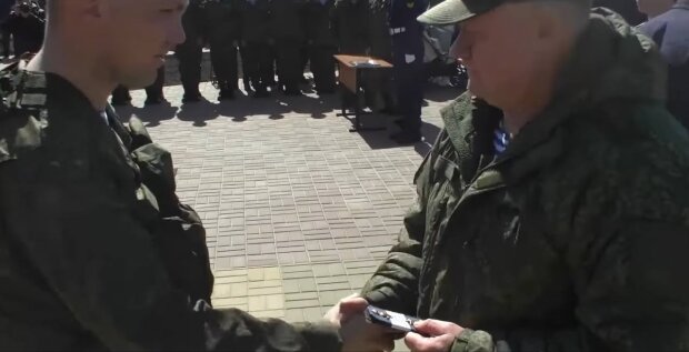 Окупанти почали нагороджувати своїх військових орденами Другої світової війни - ГУР МО України