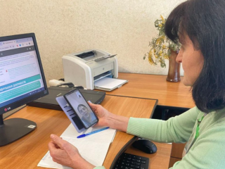 Идентификация пенсионера, фото: ПФУ//Facebook