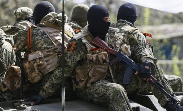 Боевиков «ДНР» обязали ходить в гражданском и прятать оружие 