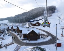 В Буковелі на чемпіонаті з біатлону "забули" про стрільбу, усе заради безпеки: "Який рік, такий і спорт"